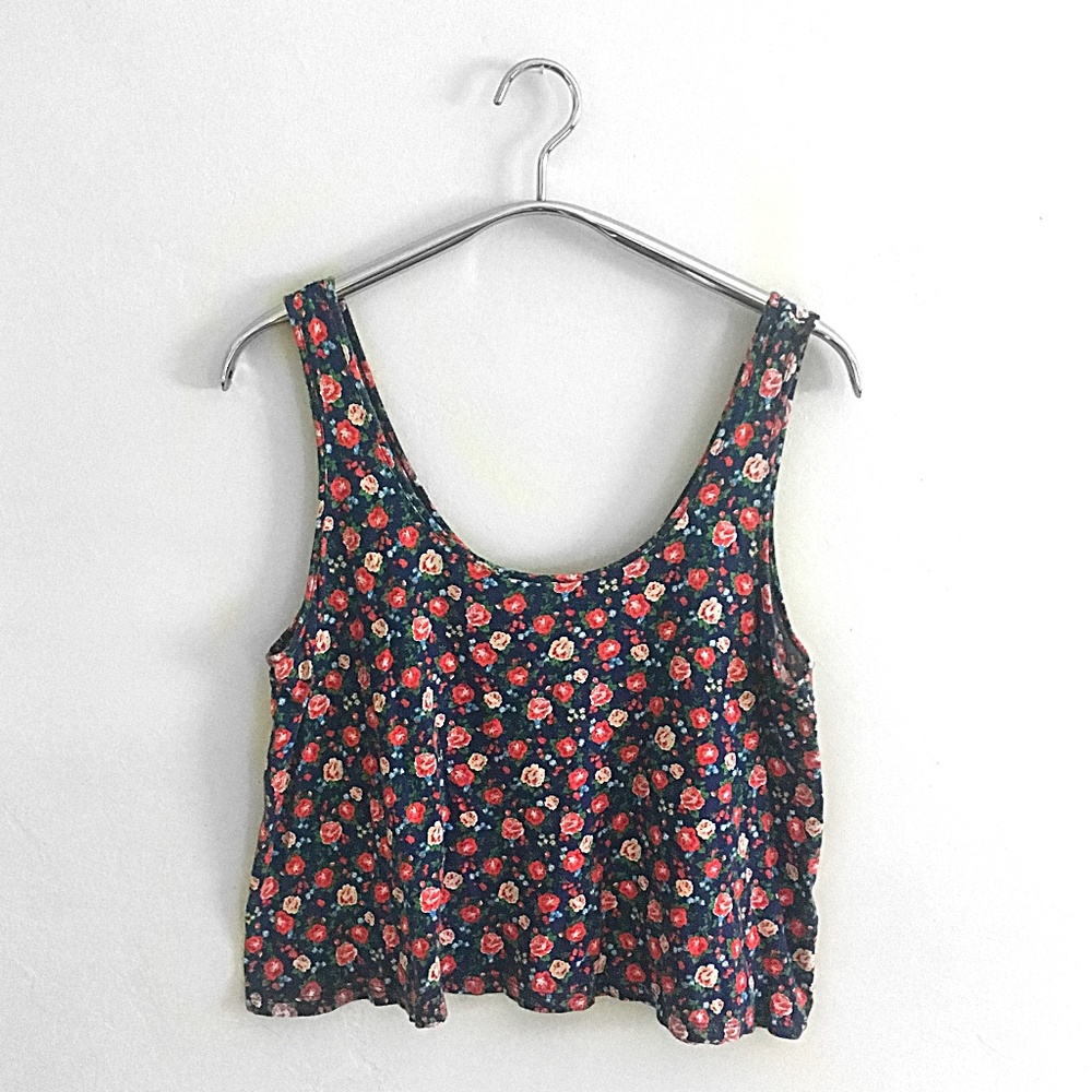 Relaxed Floral Crop Tank Top